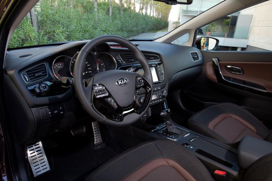  Kia cee&rsquo;d Station Wagon 2012 года  (фото 26 из 89)